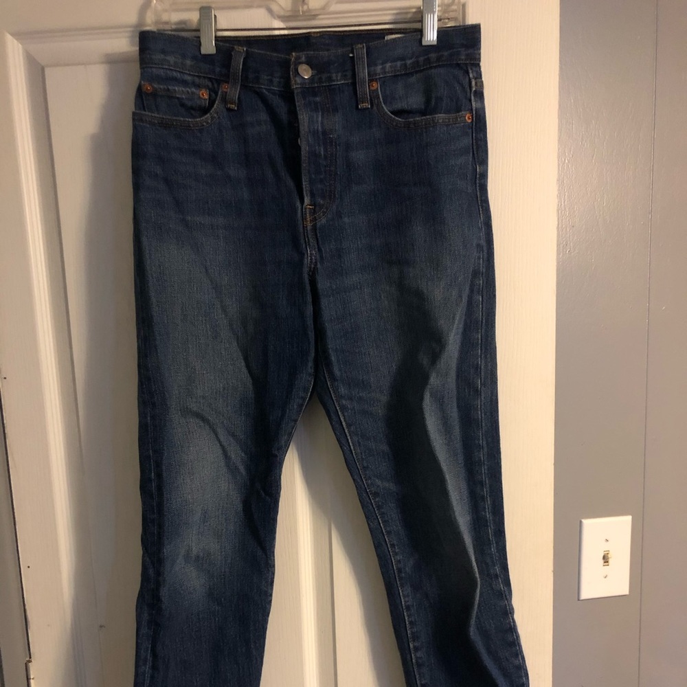 Levi high waisted mom jeans!